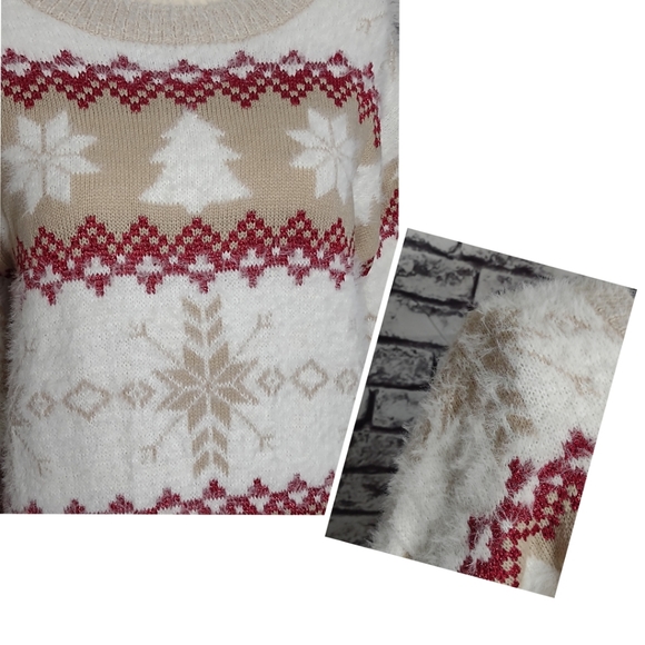 Holiday Sweater - Picture 2 of 5